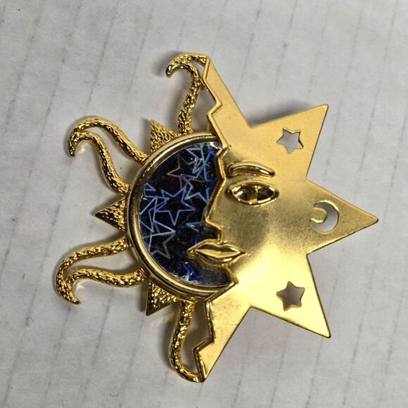 Vintage 80s Sun and Moon with Stars Celestial Holographic Brooch Boho Astrology - Picture 3 of 8